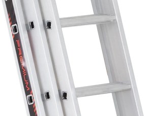 Hliníkový trojdielny rebrík ALVE PREMIUM s nášľapmi, 3x10 priečok, dĺžka 6,94 m