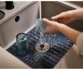 Protišmyková podložka do drezu 30x40 cm SinkShield – Joseph Joseph