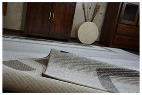 Kusový koberec Bren svetlo sivý 140x190cm