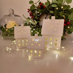 DECOLED Keramický domček, 10,6 x 8,7 x 16,8 cm, teplá biela, 2xLR44