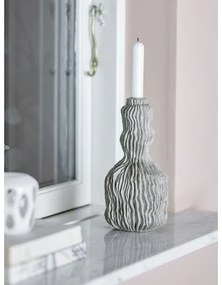 Polyresínový svietnik Briar – Bloomingville