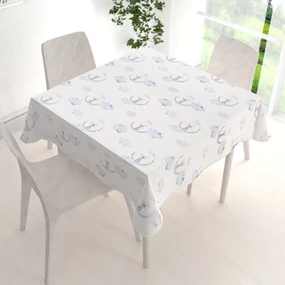 Biante Detský bavlnený štvorcový obrus Sandra SA-579 Myšky medzi modrými obláčikmi 90x90 cm