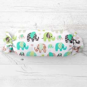 Biante Detský vankúš valec bonbon Sandra SA-035 Zelené sloníky na bielom 15x40 cm