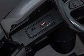 Ramiz Audi SQ8 vozidlo Čierna