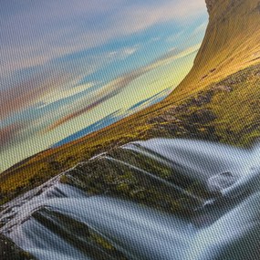 Obraz hory a vodopádov na Islande (150x105 cm)