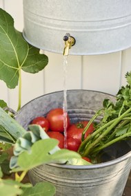 Ib Laursen Nástenná nádrž na vodu s kohútikom a mydelničkou Rustic 10,5 l