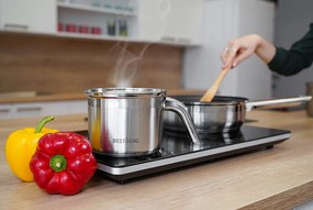 MEGAKOMBO Multifunkčný kuchynský robot BestBerg BBR-1900P + 15dielna sada riadu s mramorovým povrchom BestBerg BBSC-15 / strieborná