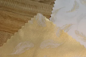 Dekorstudio Luxusný behúň na stôl Pierko - zlatý SW25 Rozmer behúňa (šírka x dĺžka): 40x220cm
