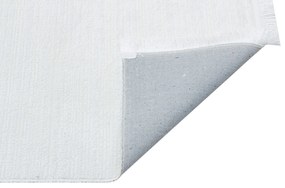 St 09 - White