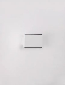 Minimalistické nastenné svietidlo Oti Biela