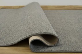 Metrážny koberec Fancy 76 sivý