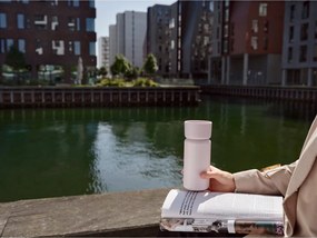 Svetloružový termo hrnček z nehrdzavejúcej ocele 400 ml Singles – Zone