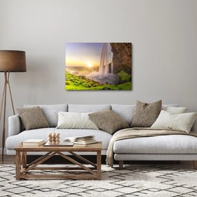 Obraz - Seljalandsfoss spoza vnútra jaskyne (70x50 cm)