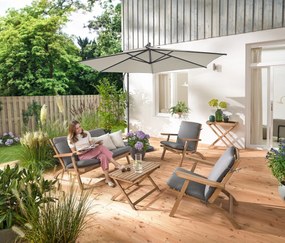 Záhradný odkladací stolík