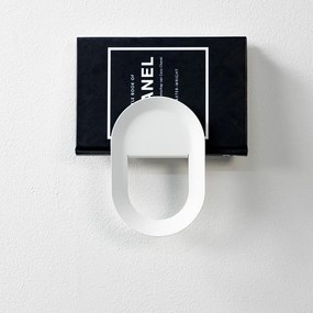 Biely nástenný oceľový háčik Coucou – Spinder Design