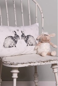 Obliečka na vankúš s motívom králikov a srdiečok Bunnies in Love - 30*50 cm