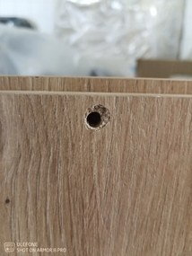 AKCIA Nástenný TV stolík ENTSIAN 150x40cm, dub artisan II. akosť