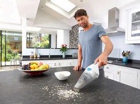 Cyklónový ručný vysávač Black & Decker