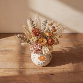 Krémová ručne maľovaná váza z kameniny (výška 17 cm) Taza – Bloomingville