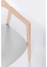 Jedálenská stolička z masívneho dubového dreva s modrosivým sedadlom Gazzda Muna