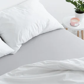 Goldea plachta jersey s napínacou gumou - sivá 180 x 200 cm