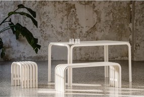 Béžová kovová záhradná lavica Nokk – noo.ma