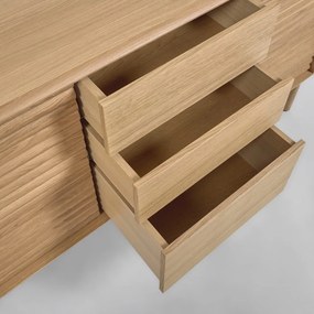 Komoda v dubovom dekore Kave Home Lenon