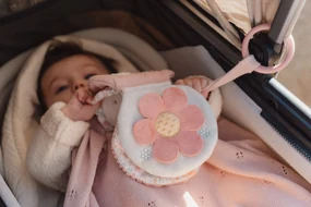 Závesná textilná knižka králiček Miffy Lucky Blossom