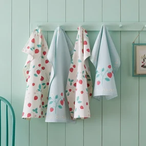 Bavlnené utierky v súprave 4 ks 50x70 cm Strawberry Garden – Catherine Lansfield