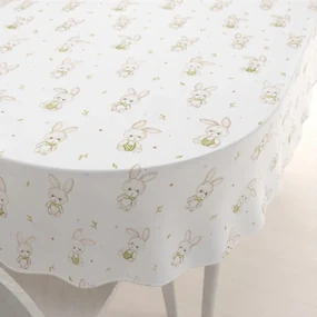 Biante Detský bavlnený oválny obrus Sandra SA-401 Zajačiky na bielom 140x220 cm