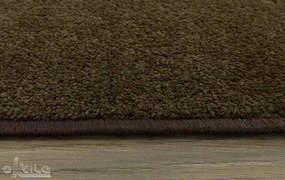 Metrážny koberec Dynasty 97 hnedý
