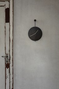 Dizajnové nástenné hodiny Trace – čierne