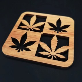 AMADEA Drevený podtáček hranatý so 4 listami, masívne drevo, 10x10 cm