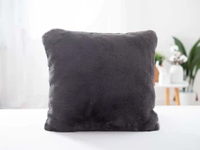 Obliečka z umelej kožušiny 45 × 45 cm – tmavosivá
