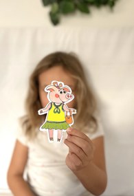 MARIONETINO Bábky a kulisy k rozprávke O troch prasiatkach