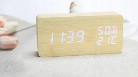 Elektronický budík s teplomerom a vlhkomerom VERK - USB - drevený dekor