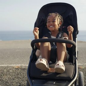 Lionelo - Športový kočík AZURA čierna