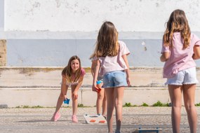 Hádzacia hra Cornhole