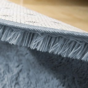 Protišmykový koberec SHAGGY strieborný