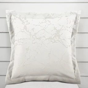 Biante Dekoračná obliečka na vankúš s lemom Parma PM-116 Strieborný mramor na krémovom 60 x 60 cm