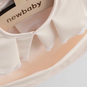 Luxusný umývateľný podbradník New Baby 34x25 cm girl