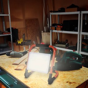 SOLIGHT LED prenosný reflektor 100W/230V/4000K/9000Lm/IP65, sklopný stojan