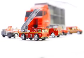 KIK Transportné vozidlo TIR + kovové autá hasičského zboru
