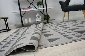 Koberec SENSE Micro 81243 Trojuholníky strieborný/antracit