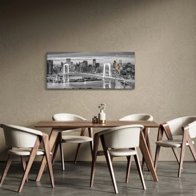 Obraz - Veľkomesto so žltou vežou (120x50 cm)