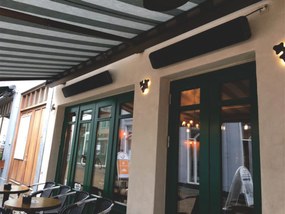 Nástenný terasový infražiarič s časovačom, 2400 W, čierny
