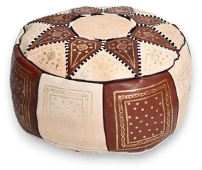 Kožená taburetka s ornamentami (hnedá)