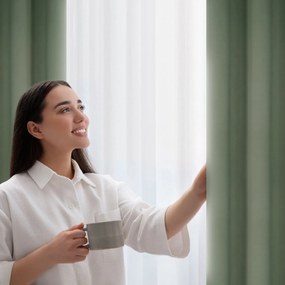 ZÁVES NA KÚŽKOCH NERISA 140X250 CM OLIVOVÁ