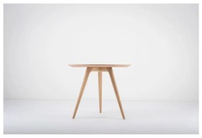 Odkladací stolík z dubového dreva s čiernou doskou Gazzda Arp, ⌀ 45 cm