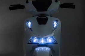 Ramiz Vozidlo Motorový skúter HONDA SH125I Biela